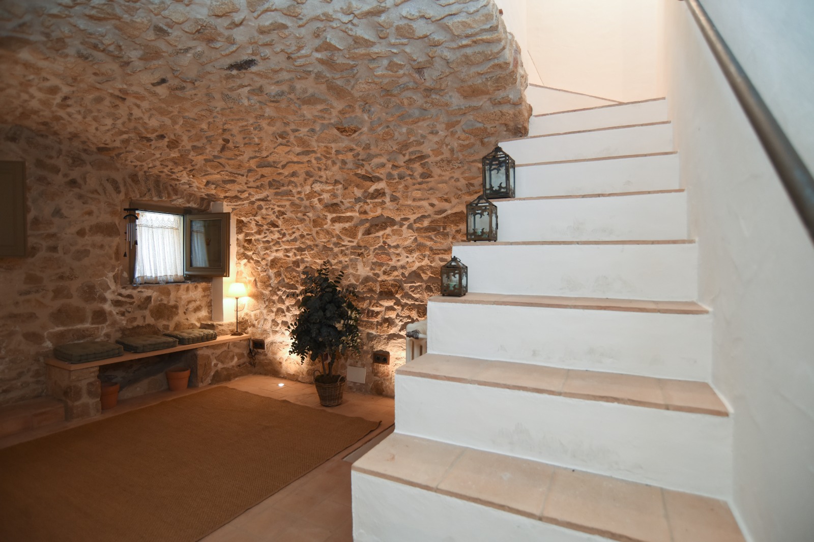 Recibidor y escalera