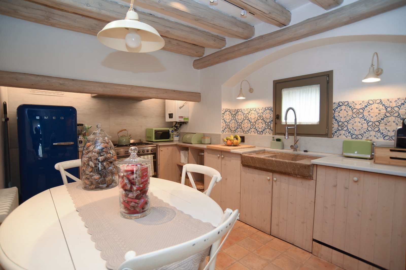Cocina, vista amplia