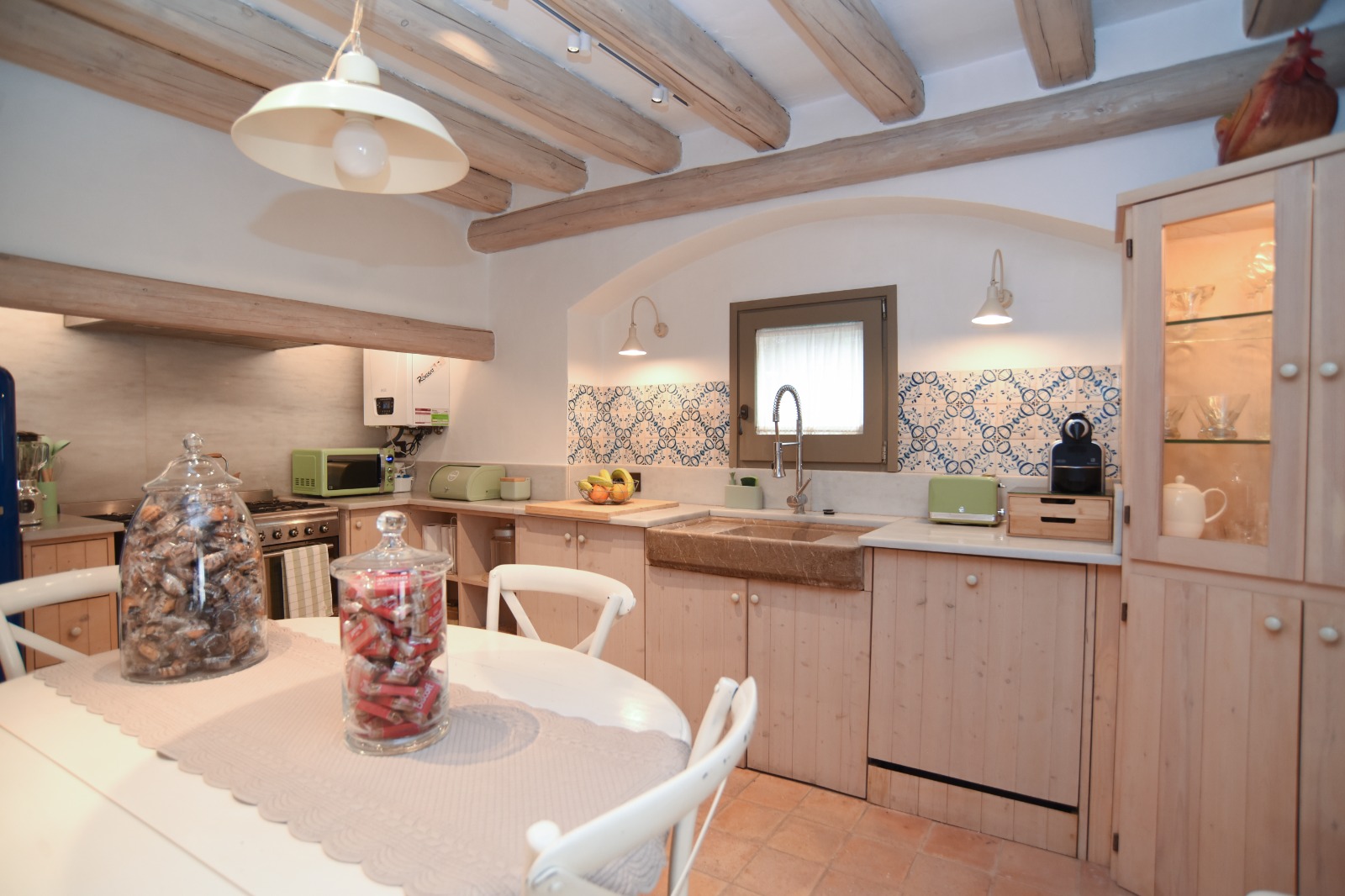 Cocina y zona de comedor